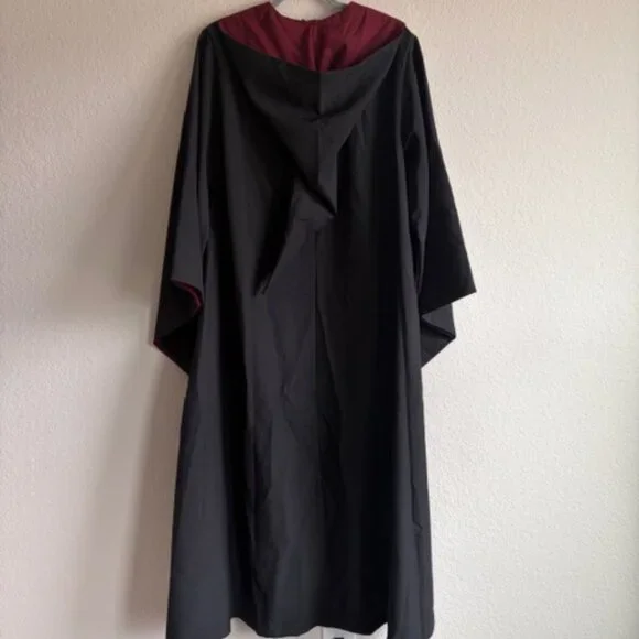UNIVERSAL STUDIOS Wizarding World of Harry Potter GRYFFINDOR Adult S Cloak Robe - Picture 2 of 8